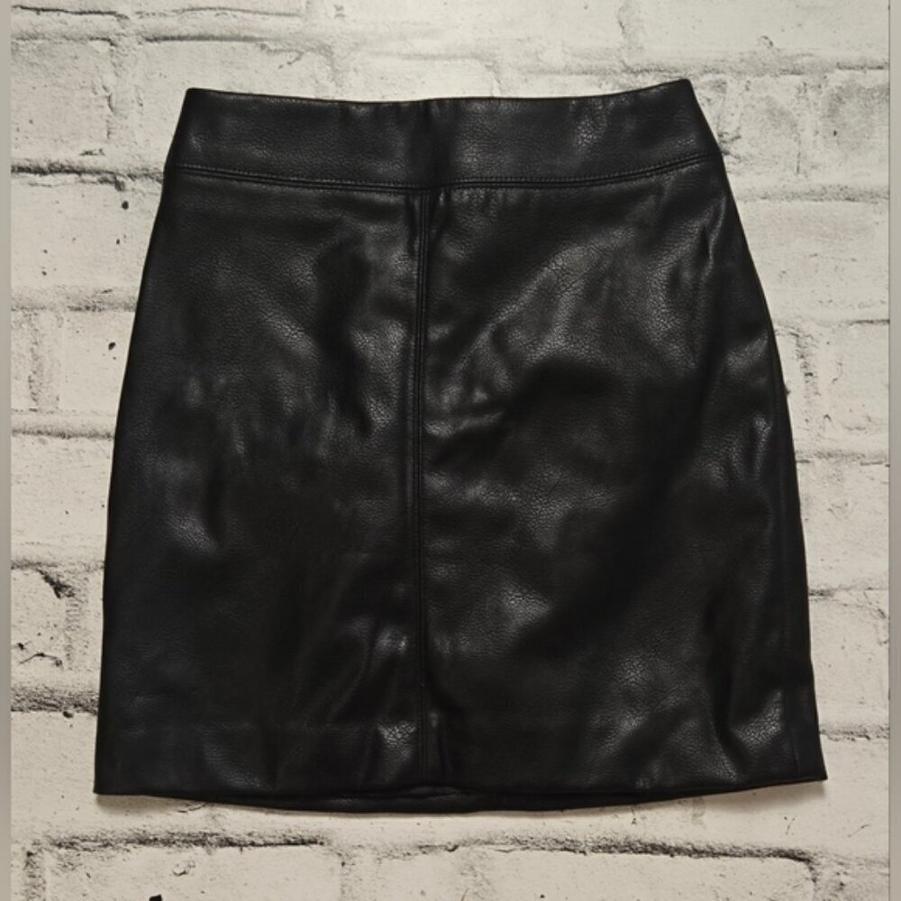 H&M Womens Black Faux Leather Mini Skirt Size 0 High Waist Y2K Going Out